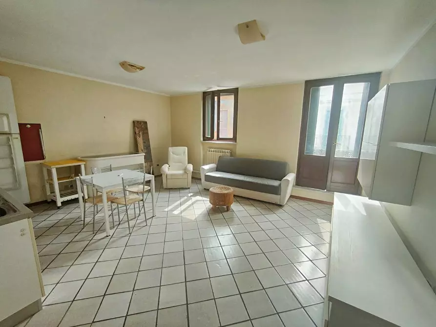 Immagine 4 di Appartamento in vendita  a Viareggio