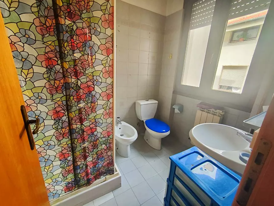 Immagine 12 di Appartamento in vendita  a Viareggio