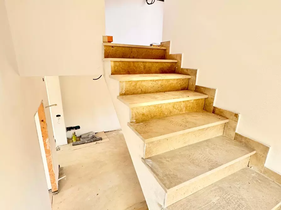 Immagine 11 di Villetta a schiera in vendita  a Santa Maria A Monte