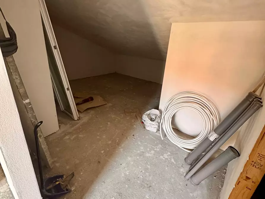 Immagine 14 di Villetta a schiera in vendita  a Santa Maria A Monte