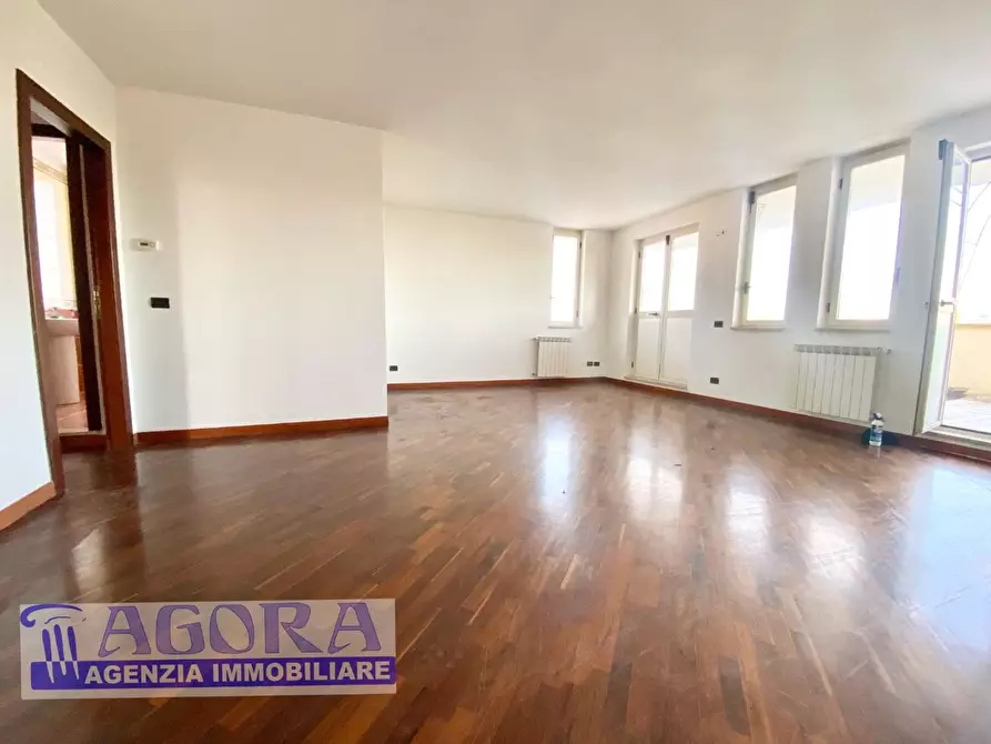 Immagine 30 di Mansarda in vendita  a Latina