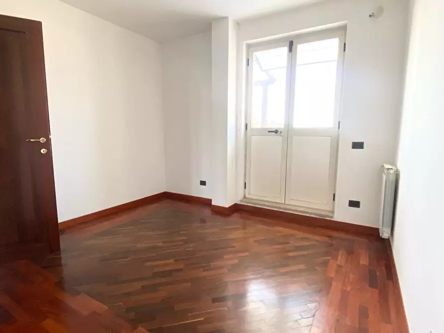 Immagine 13 di Mansarda in vendita  a Latina