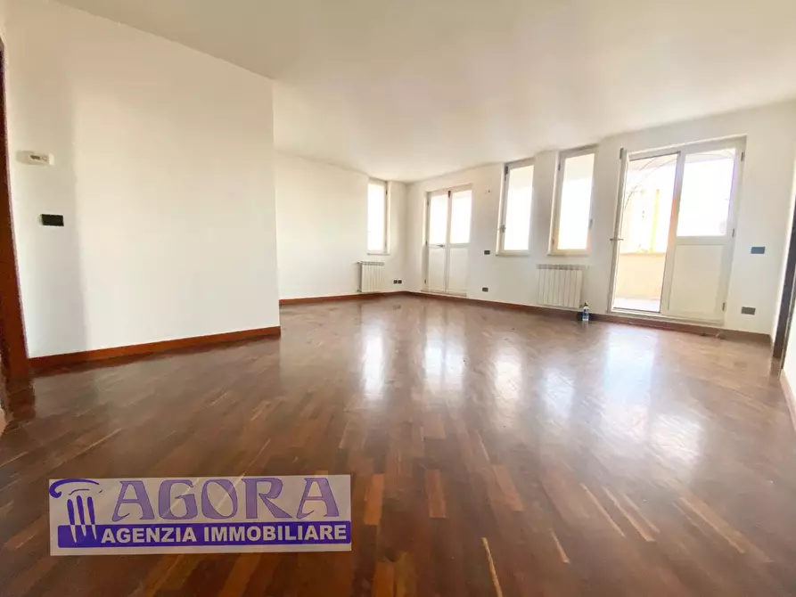 Immagine 29 di Mansarda in vendita  a Latina