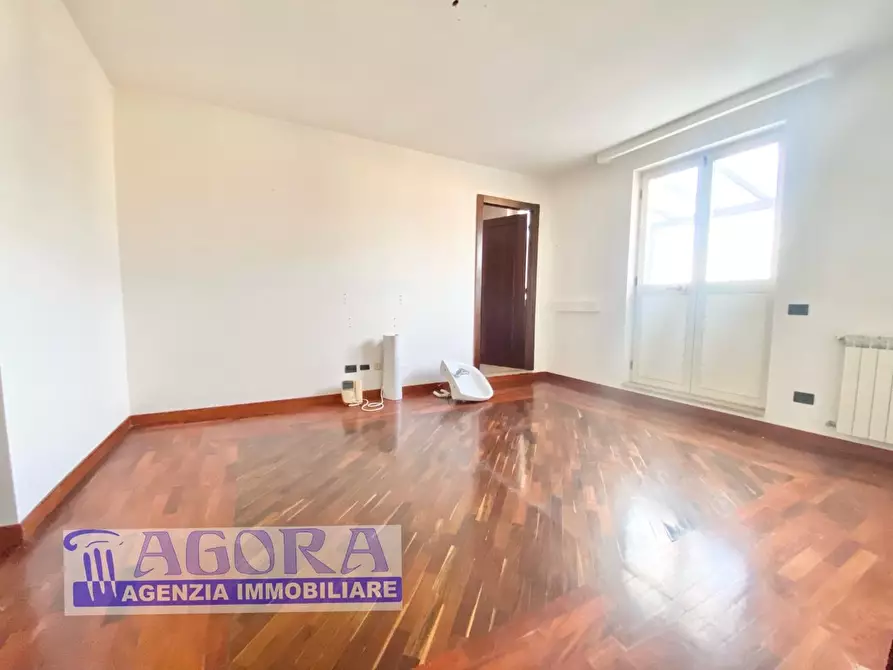 Immagine 14 di Mansarda in vendita  a Latina