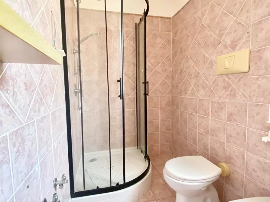 Immagine 15 di Mansarda in vendita  a Latina