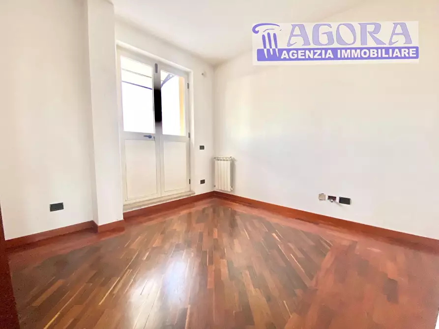 Immagine 12 di Mansarda in vendita  a Latina