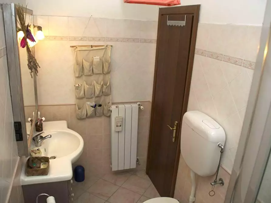 Immagine 9 di Appartamento in vendita  a Cascina