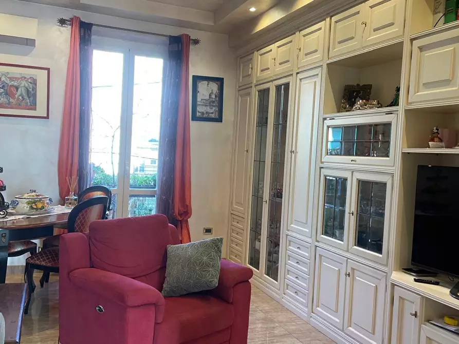 Immagine 2 di Appartamento in vendita  a Livorno