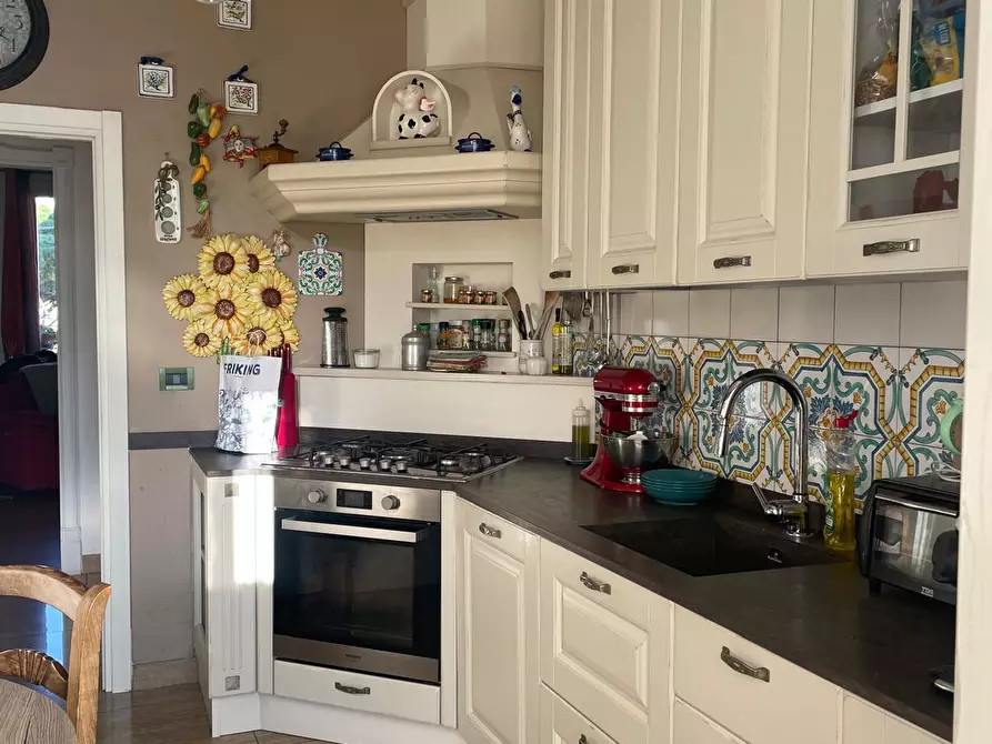 Immagine 4 di Appartamento in vendita  a Livorno