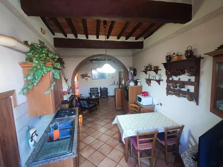 Immagine 2 di Appartamento in vendita  a Volterra