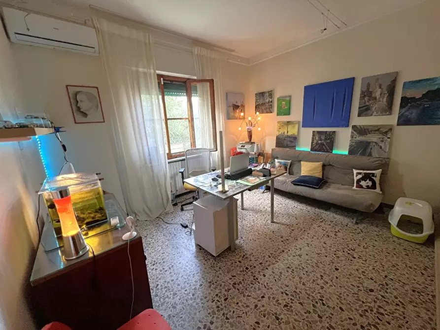 Immagine 23 di Villa in vendita  a Cascina