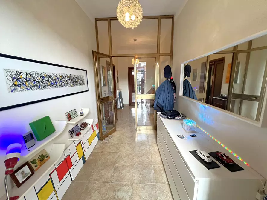 Immagine 16 di Villa in vendita  a Cascina