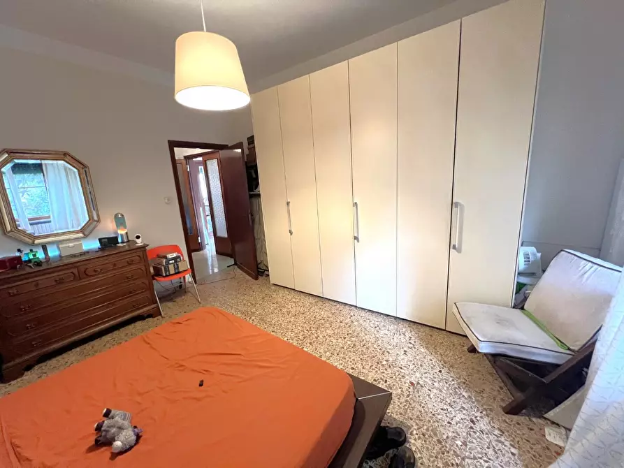 Immagine 21 di Villa in vendita  a Cascina