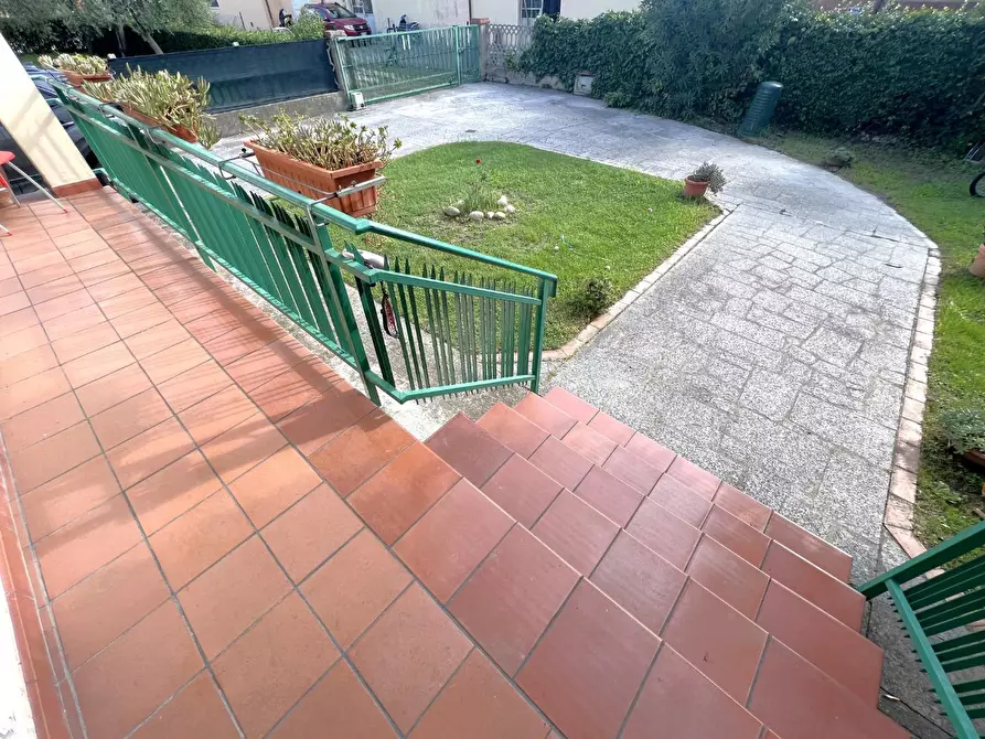 Immagine 25 di Villa in vendita  a Cascina