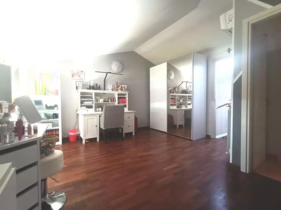 Immagine 32 di Casa quadrifamiliare in vendita  a Carrara