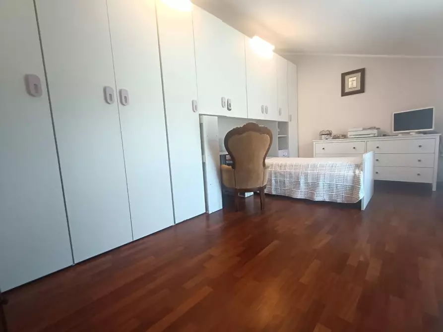 Immagine 22 di Casa quadrifamiliare in vendita  a Carrara