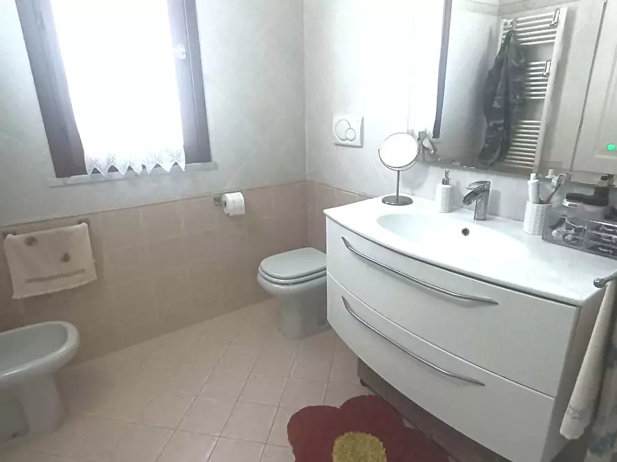 Immagine 26 di Casa quadrifamiliare in vendita  a Carrara