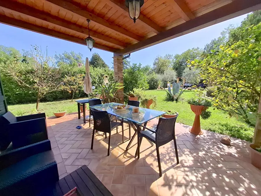 Immagine 24 di Villa in vendita  a Castelnuovo Magra