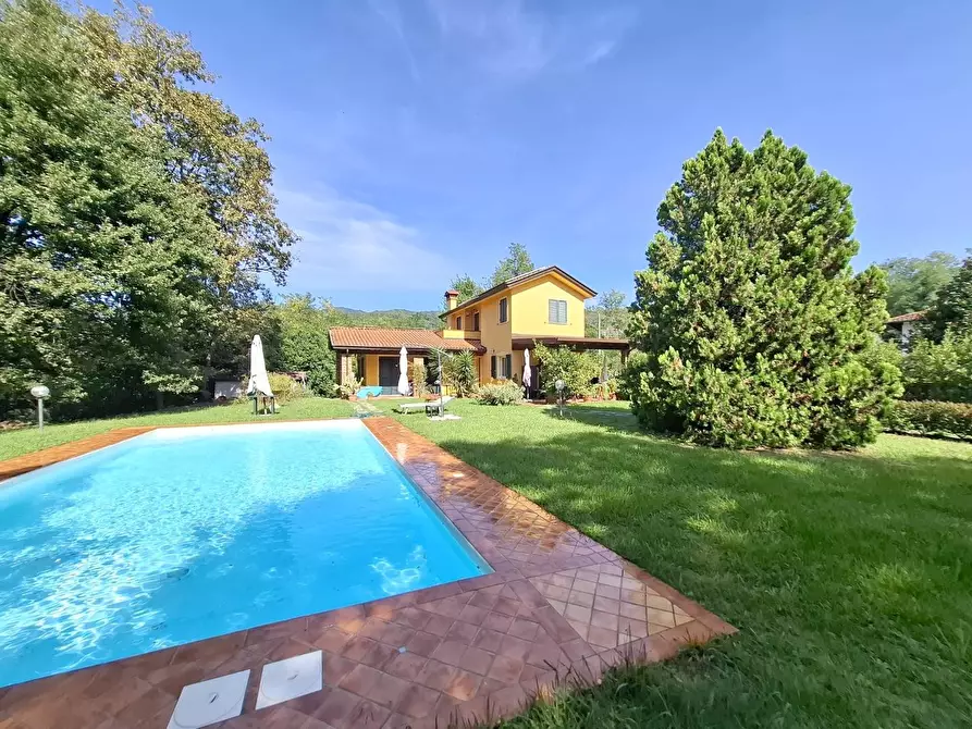 Immagine 20 di Villa in vendita  a Castelnuovo Magra