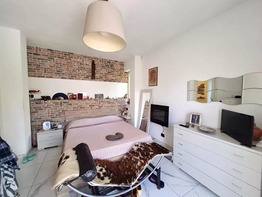 Immagine 47 di Villa in vendita  a Castelnuovo Magra