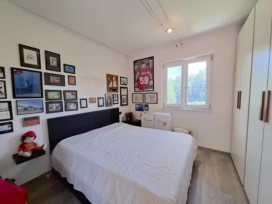 Immagine 39 di Villa in vendita  a Castelnuovo Magra