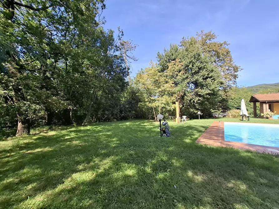 Immagine 16 di Villa in vendita  a Castelnuovo Magra