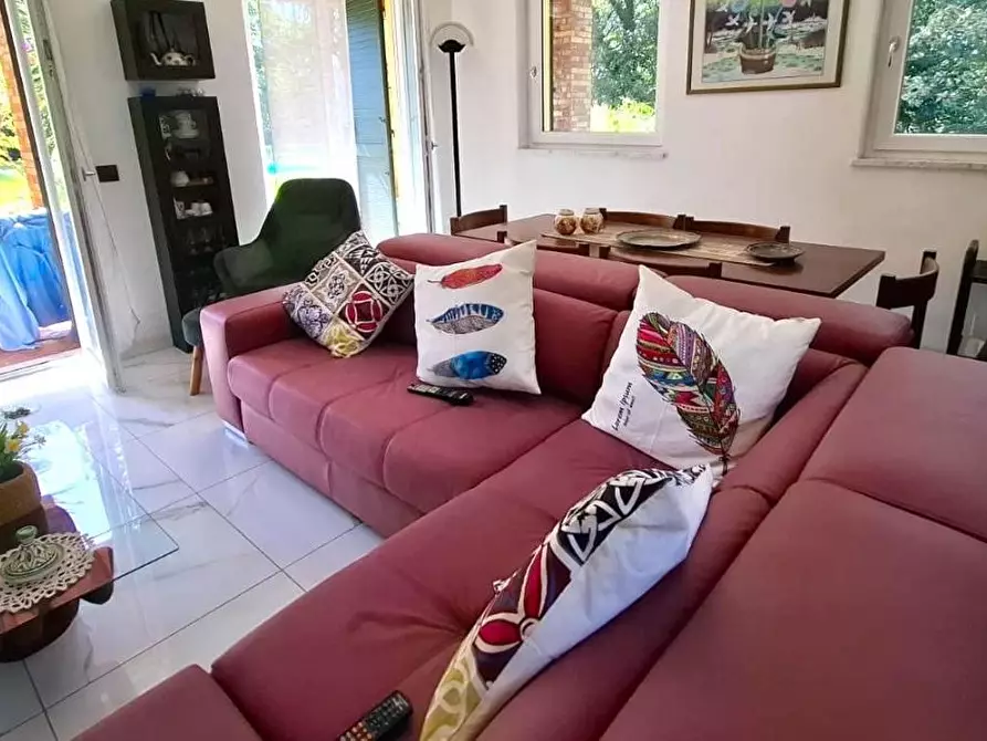 Immagine 31 di Villa in vendita  a Castelnuovo Magra