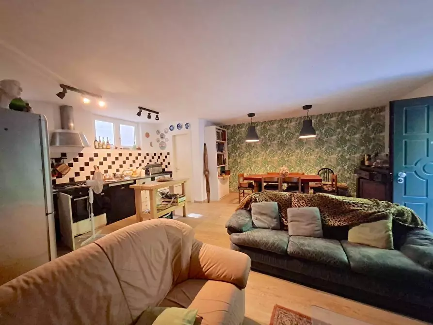 Immagine 52 di Villa in vendita  a Castelnuovo Magra