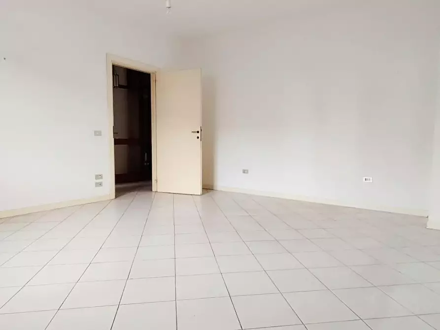 Immagine 8 di Appartamento in vendita  a Montopoli In Val D'arno