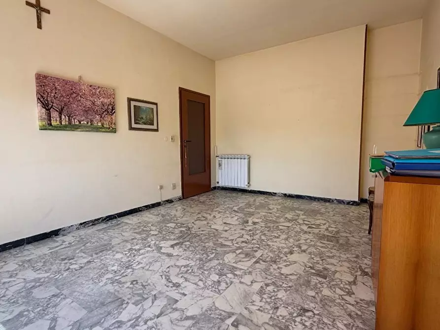 Immagine 29 di Appartamento in vendita  a Viareggio