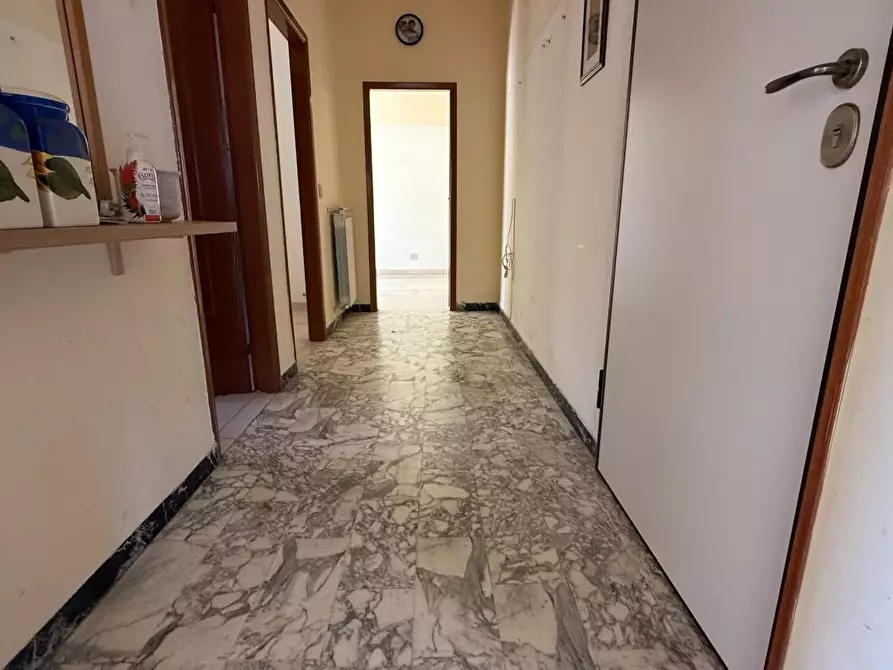 Immagine 6 di Appartamento in vendita  a Viareggio