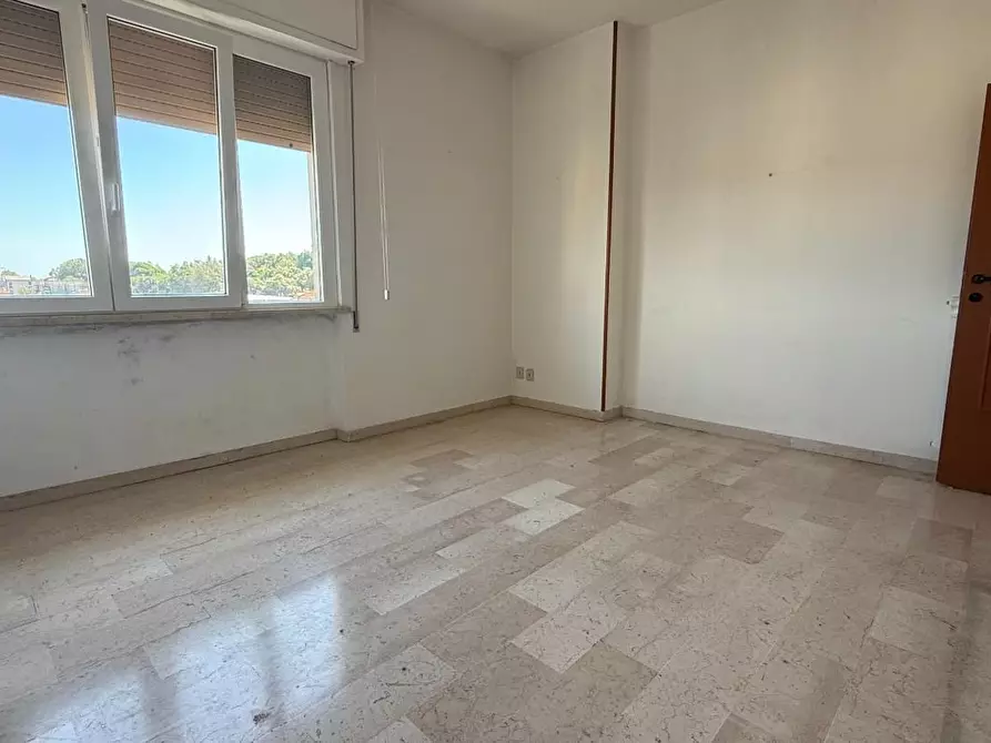 Immagine 34 di Appartamento in vendita  a Viareggio