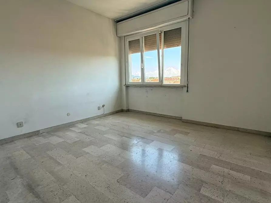 Immagine 4 di Appartamento in vendita  a Viareggio