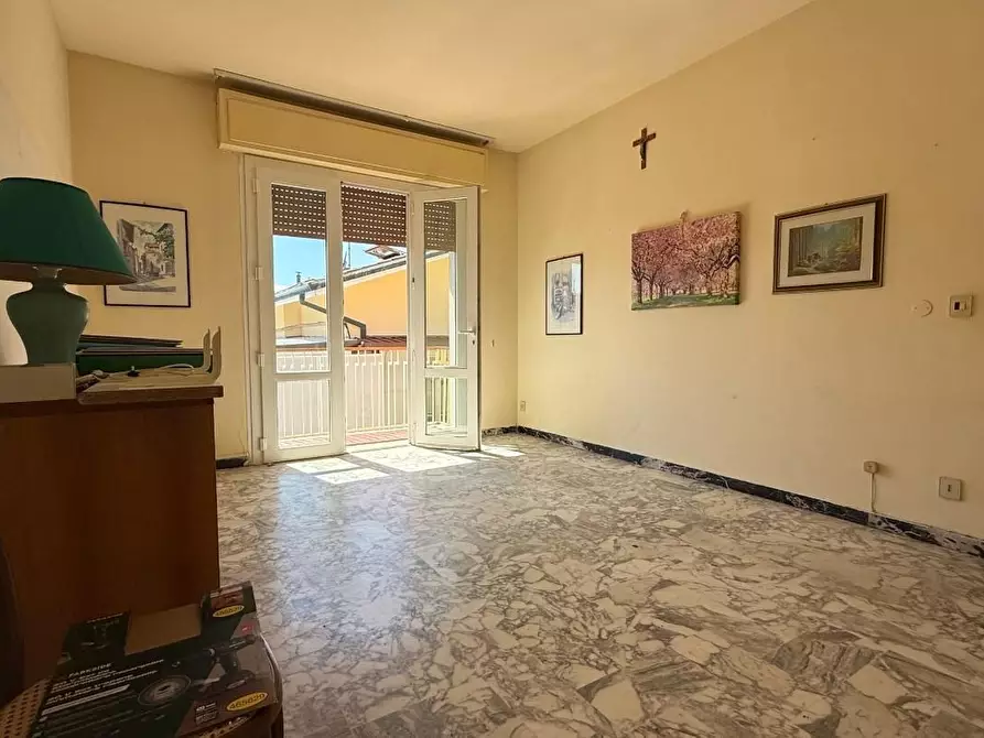 Immagine 12 di Appartamento in vendita  a Viareggio