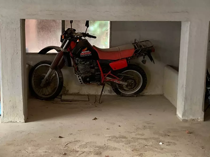 Immagine 40 di Appartamento in vendita  a Livorno