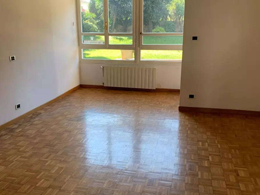 Immagine 26 di Appartamento in vendita  a Livorno