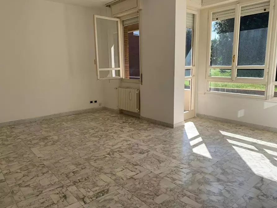 Immagine 2 di Appartamento in vendita  a Livorno