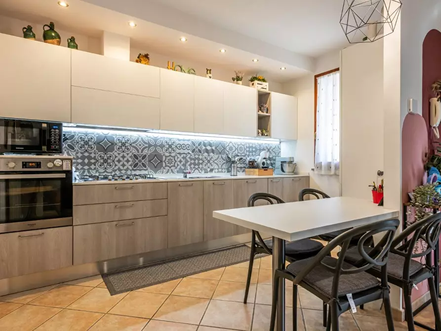 Immagine 9 di Appartamento in vendita  a Bientina