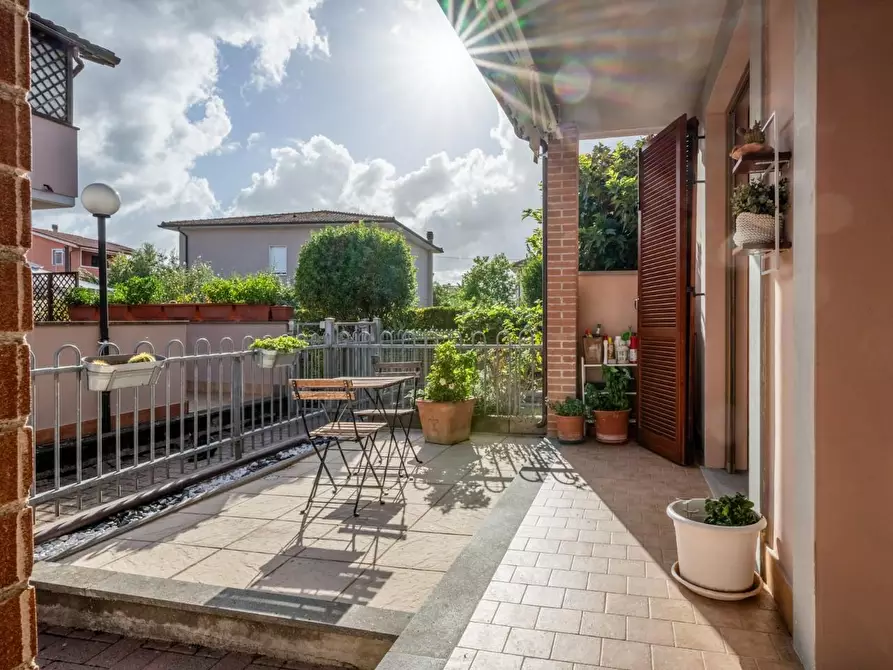 Immagine 42 di Appartamento in vendita  a Bientina