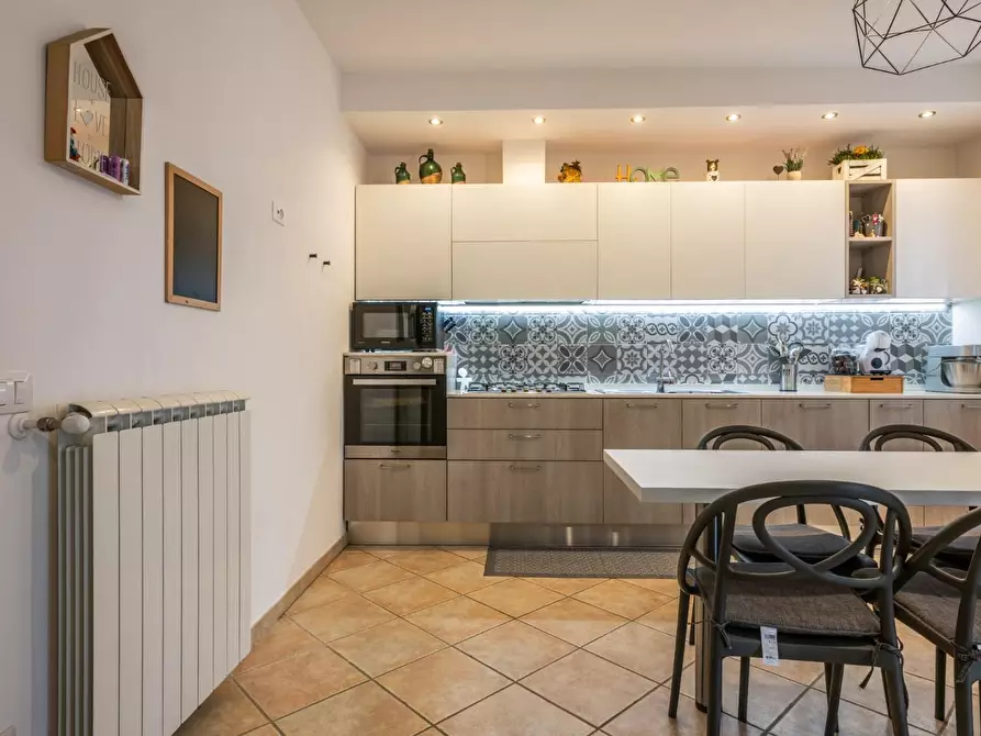 Immagine 8 di Appartamento in vendita  a Bientina