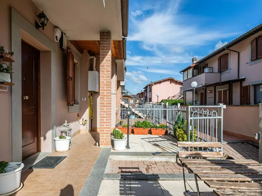 Immagine 37 di Appartamento in vendita  a Bientina