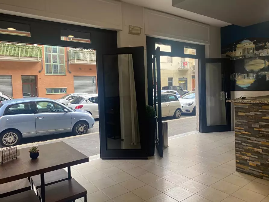 Immagine 9 di Attività commerciale in vendita  a Torino