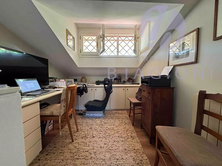 Immagine 30 di Casa bifamiliare in vendita  a Camaiore