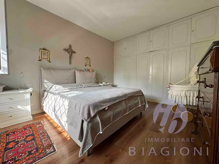 Immagine 12 di Casa bifamiliare in vendita  a Camaiore