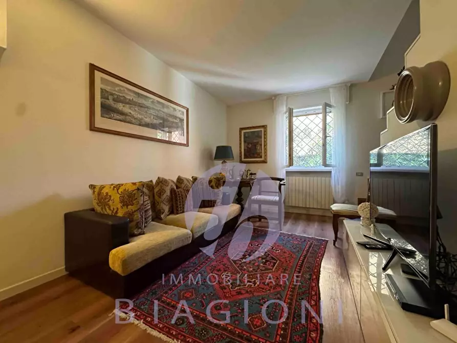 Immagine 6 di Casa bifamiliare in vendita  a Camaiore