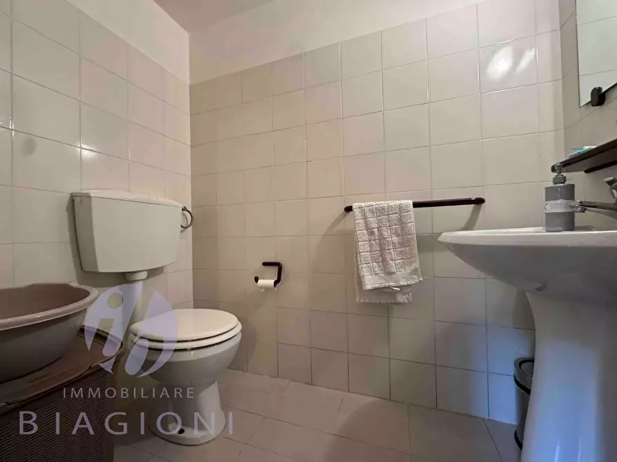 Immagine 34 di Casa bifamiliare in vendita  a Camaiore