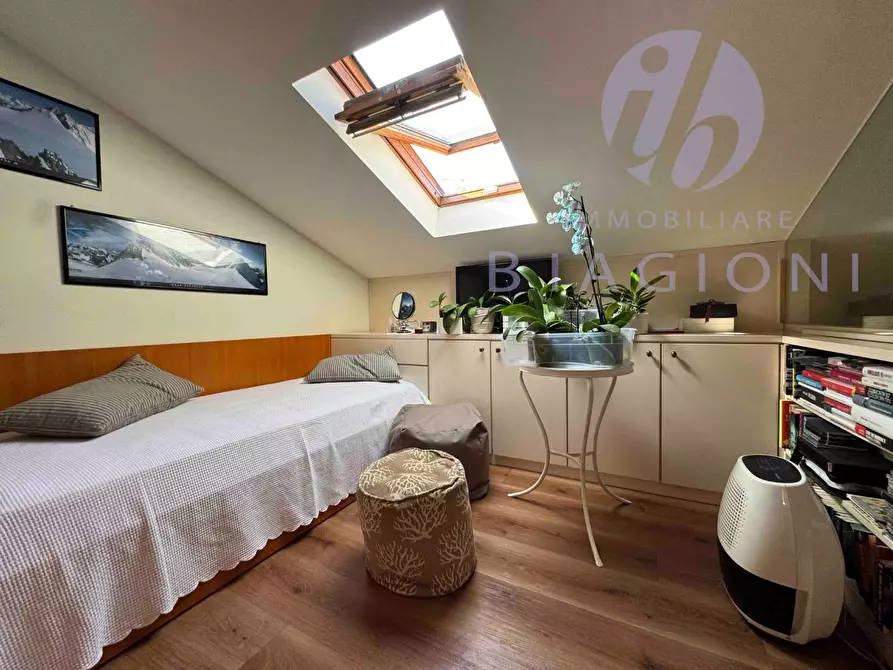 Immagine 28 di Casa bifamiliare in vendita  a Camaiore