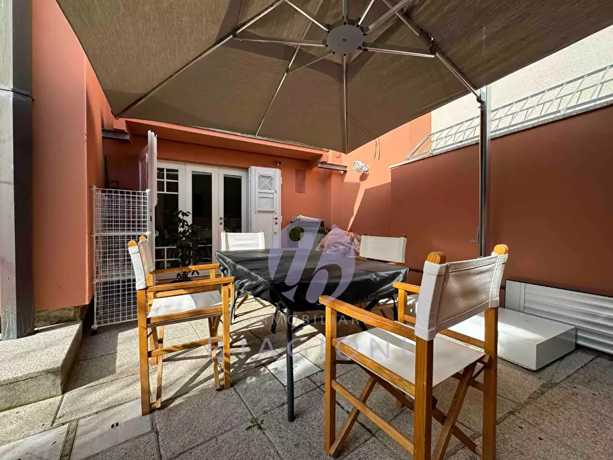 Immagine 8 di Casa bifamiliare in vendita  a Camaiore