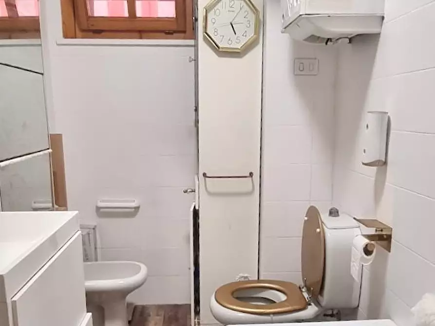 Immagine 12 di Appartamento in vendita  a Pisa