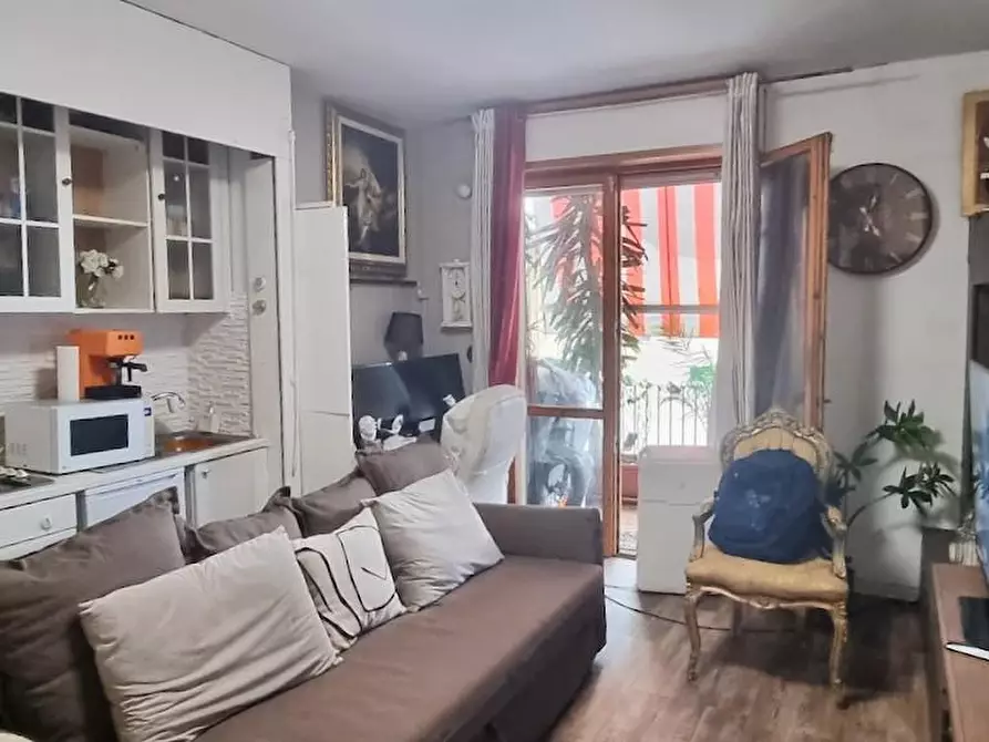 Immagine 6 di Appartamento in vendita  a Pisa